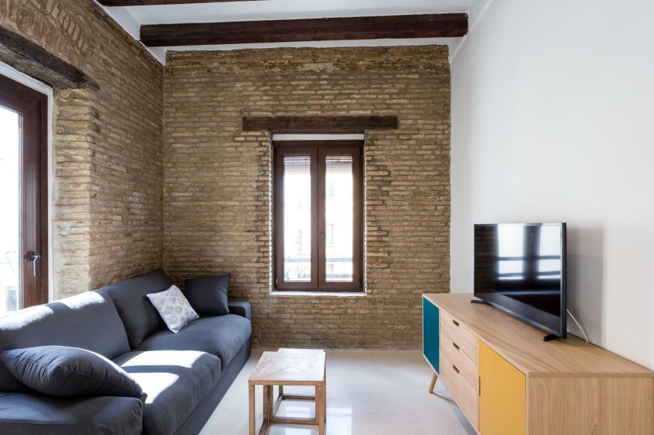 Almazen Apartamentos, Arrayan 23 Sevilla Exteriör bild