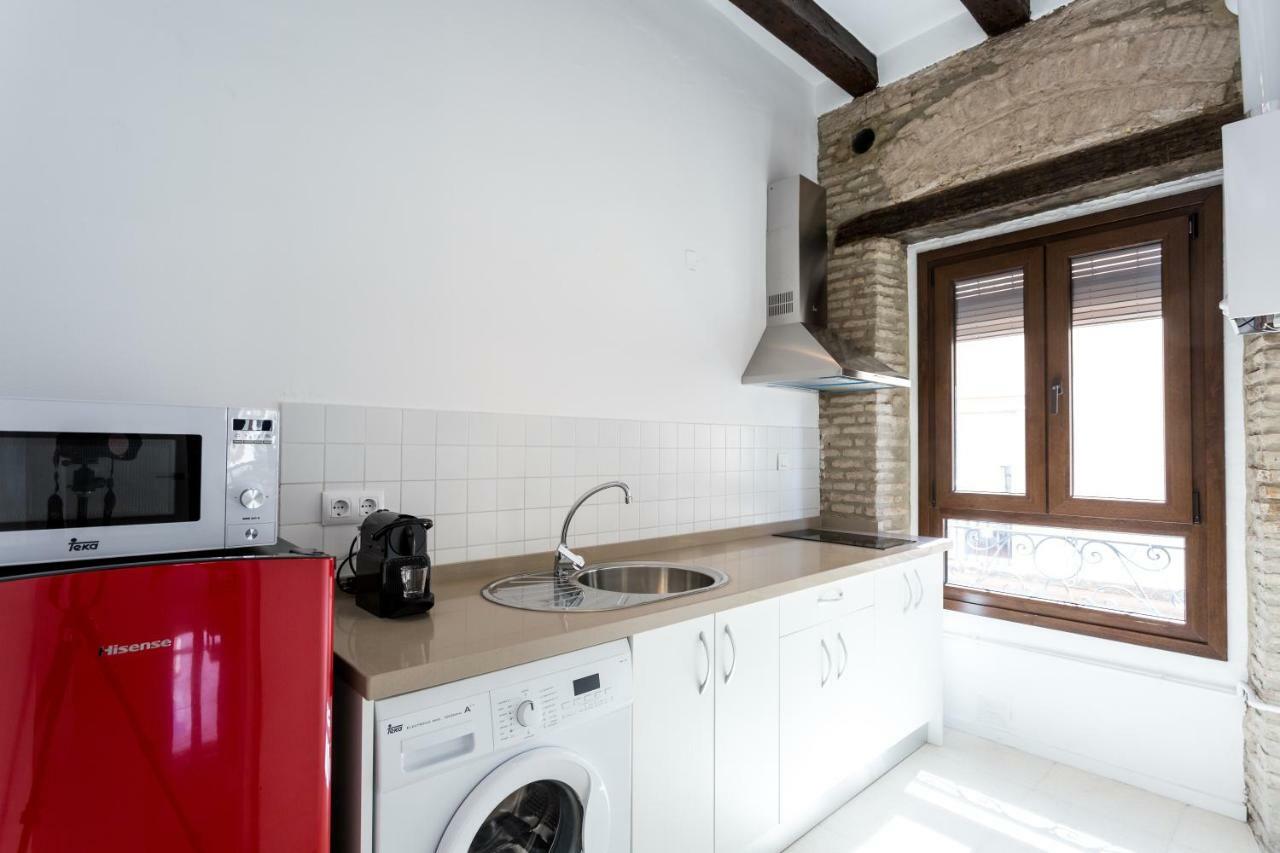 Almazen Apartamentos, Arrayan 23 Sevilla Exteriör bild