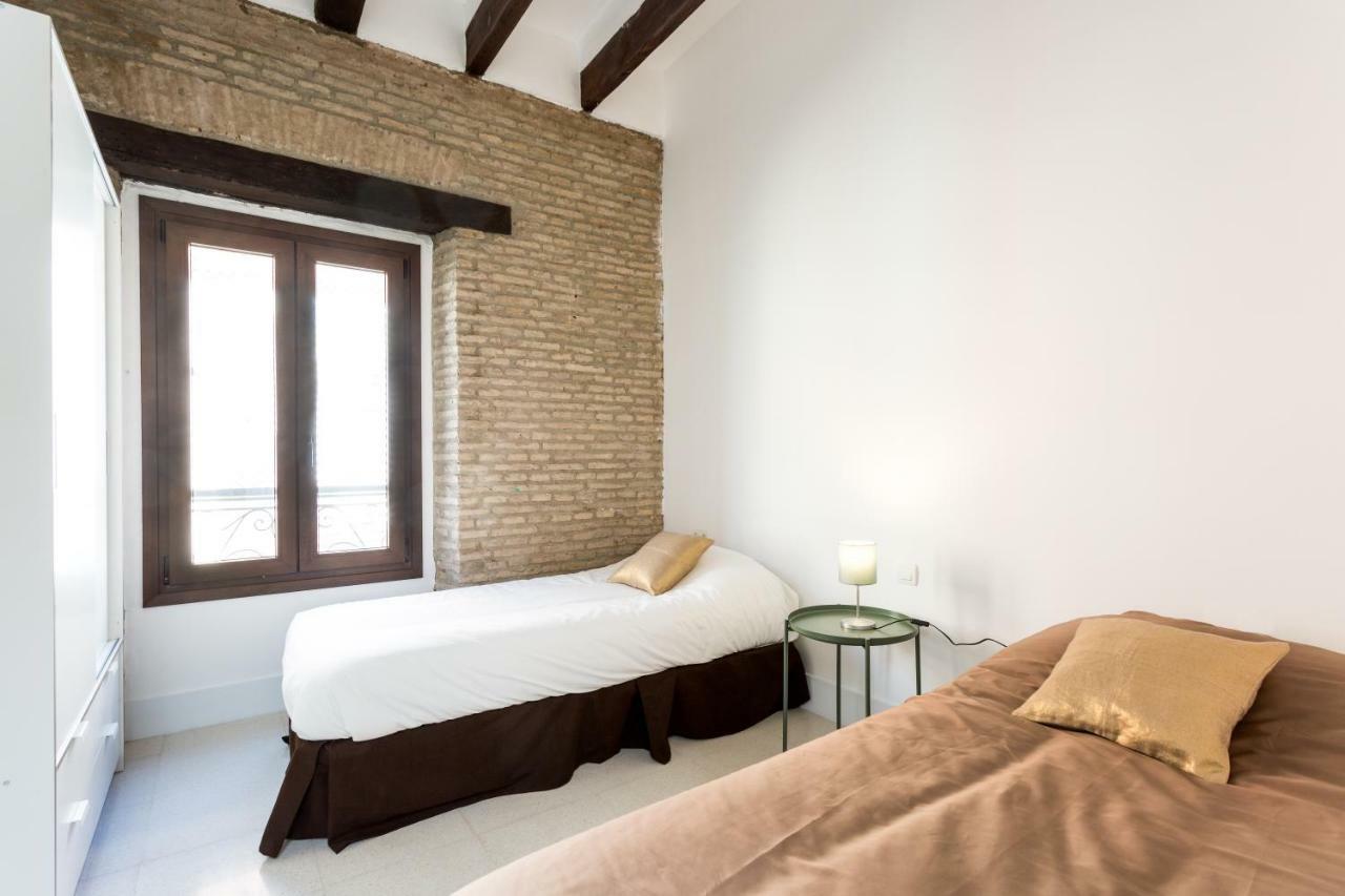 Almazen Apartamentos, Arrayan 23 Sevilla Exteriör bild