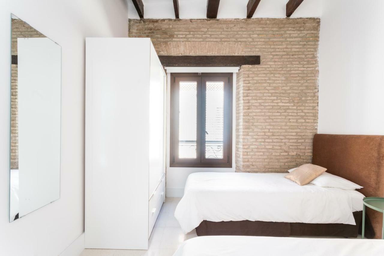 Almazen Apartamentos, Arrayan 23 Sevilla Exteriör bild